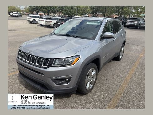 Used 2018 Jeep Compass Latitude w/ Popular Equipment Group AWD/4WD image 1