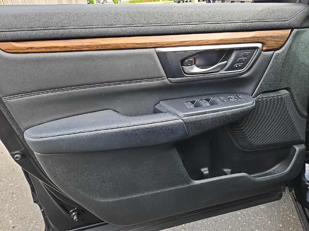 Used 2020 Honda CR-V Touring image 12