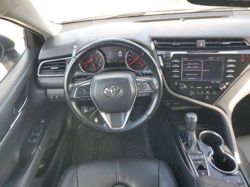 Used 2019 Toyota Camry XSE image 18
