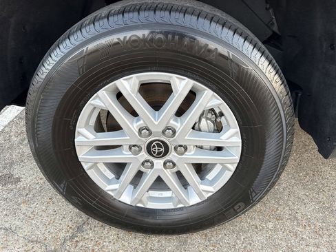 Used 2024 Toyota Tundra SR5 image 9