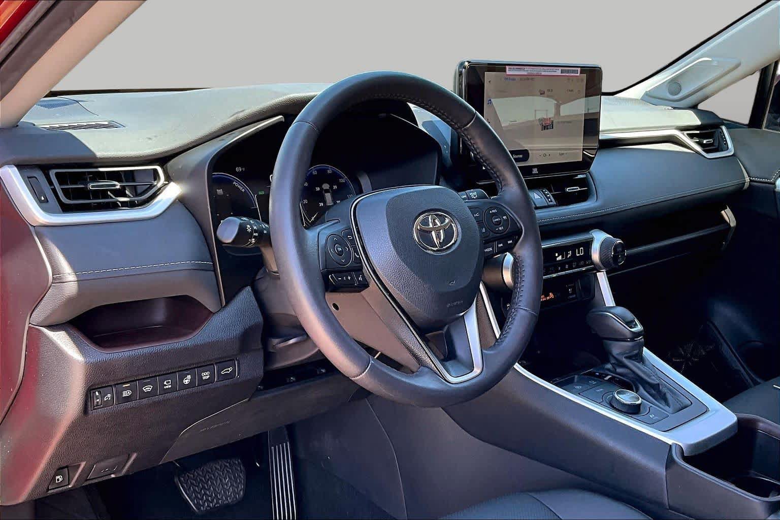 Used 2024 Toyota RAV4 Limited w/ Advanced Technology Package AWD/4WD image 17