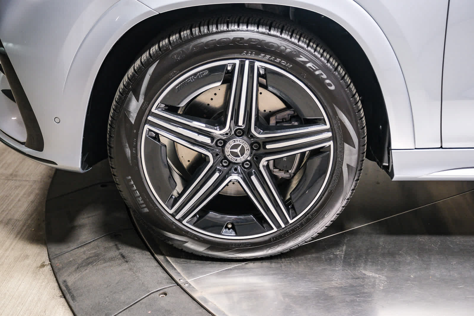 Used 2026 Mercedes-Benz GLE 450e 4MATIC w/ AMG Line Exterior image 10