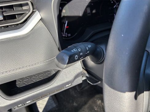 Used 2023 Toyota RAV4 XLE Premium image 18