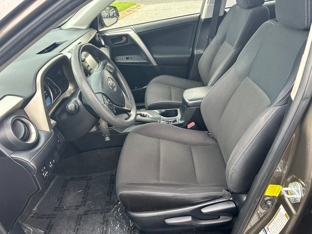 Used 2013 Toyota RAV4 XLE AWD/4WD image 20