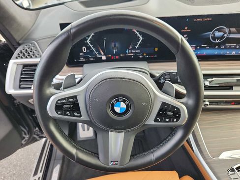 Certified 2024 BMW X7 xDrive40i w/ M Sport Package AWD/4WD image 18