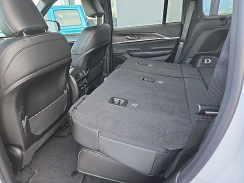 New 2026 Jeep Grand Cherokee Altitude image 88