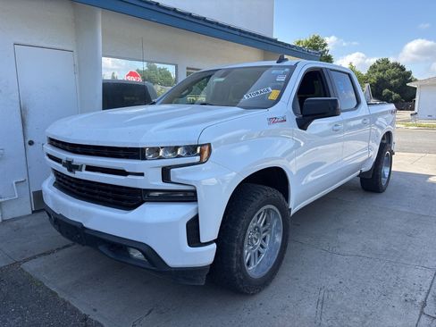 Used 2019 Chevrolet Silverado 1500 RST w/ All-Star Edition AWD/4WD image 2