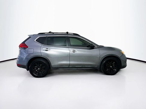 Used 2017 Nissan Rogue SV w/ Midnight Edition FWD image 8
