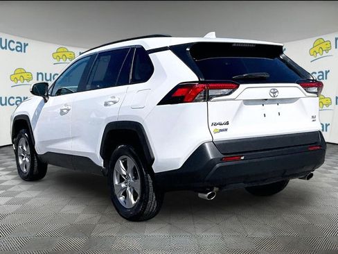 Used 2025 Toyota RAV4 XLE AWD/4WD image 4