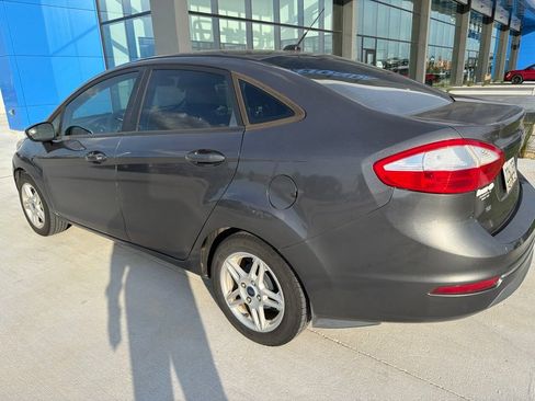 Used 2018 Ford Fiesta SE w/ Cold Weather Package FWD image 5
