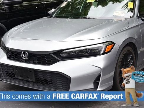 Used 2025 Honda Civic Sport image 2