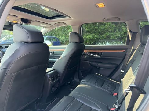 Used 2019 Honda CR-V Touring image 6