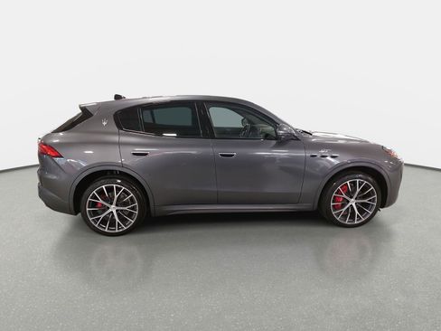 Used 2023 Maserati Grecale GT image 4