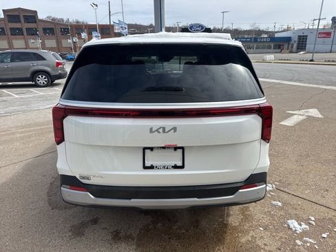 New 2026 Kia Carnival LXS image 6