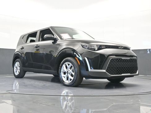 Used 2023 Kia Soul LX w/ Option Group 015 image 55