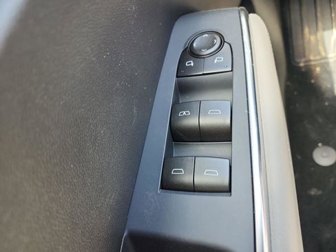 New 2026 GMC Acadia Elevation image 17