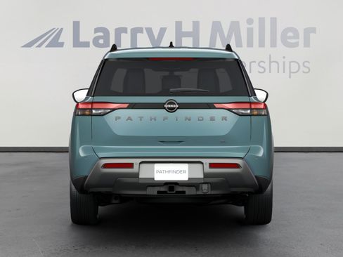 New 2026 Nissan Pathfinder SL w/ SL Premium Package FWD image 6