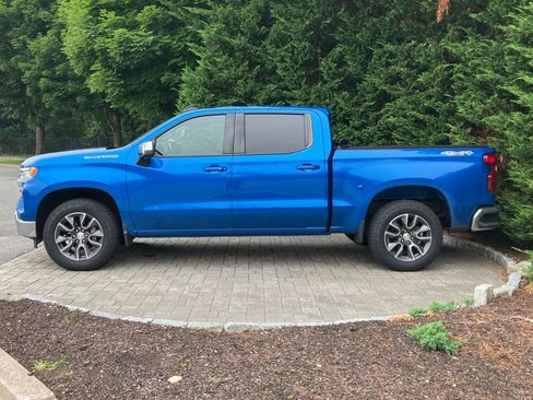 Used 2022 Chevrolet Silverado 1500 LT w/ All Star Edition Plus AWD/4WD image 2