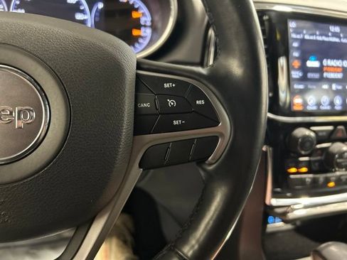 Used 2020 Jeep Grand Cherokee Limited AWD/4WD image 26