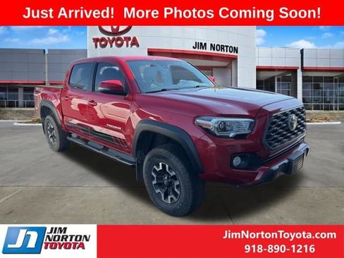 Used 2020 Toyota Tacoma TRD Off-Road w/ Technology Package AWD/4WD image 1