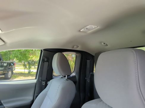 Used 2020 Toyota Tacoma SR w/ SR Convenience Package RWD image 15