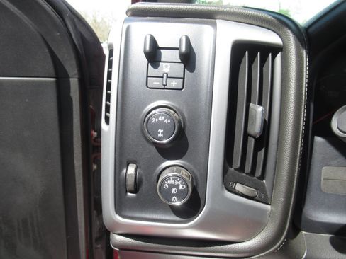 Used 2018 GMC Sierra 2500 SLE w/ SLE Preferred Package AWD/4WD image 21