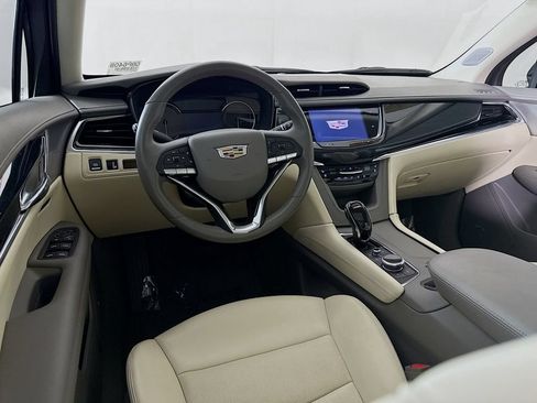 Used 2023 Cadillac XT6 Premium Luxury FWD image 24