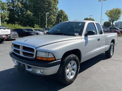 Used 2004 Dodge Dakota Sport w/ Deluxe Convenience Group
