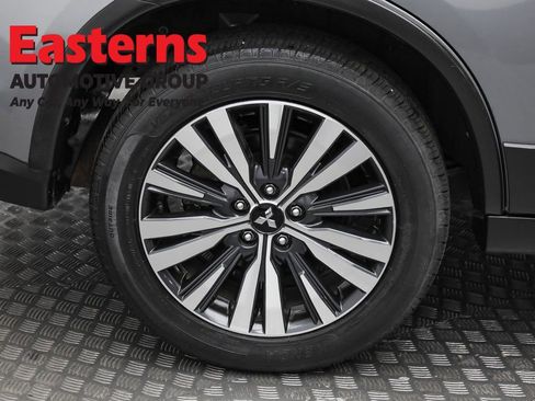 Used 2020 Mitsubishi Outlander SEL image 29