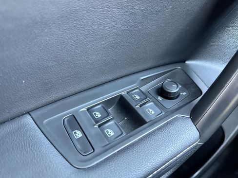 Certified 2023 Volkswagen Tiguan S FWD image 21