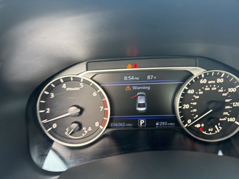 Used 2020 Nissan Altima 2.5 SR w/ Premium Package FWD image 12