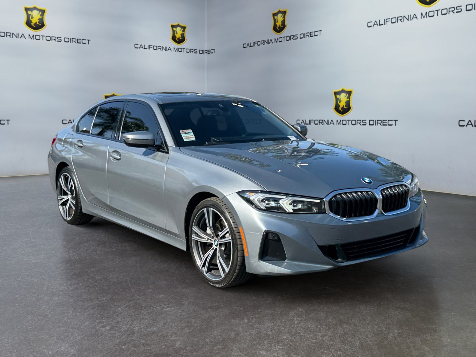 Used 2023 BMW 330i Sedan w/ Convenience Package RWD image 7