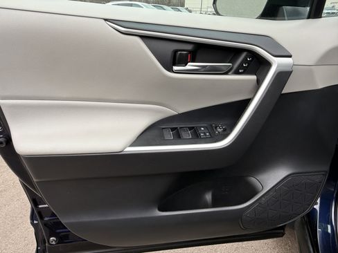 Certified 2022 Toyota RAV4 XLE Premium image 16