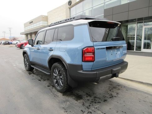 Used 2025 Toyota Land Cruiser image 5