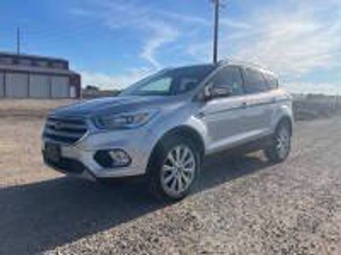 Used 2017 Ford Escape Titanium AWD/4WD image 28