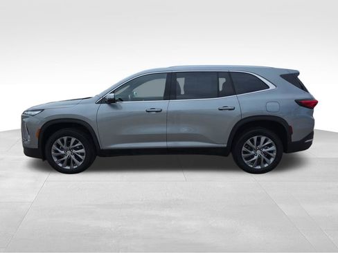 Used 2025 Buick Enclave Preferred AWD/4WD image 5
