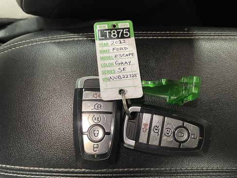 Used 2022 Ford Escape SE w/ Convenience Package image 25