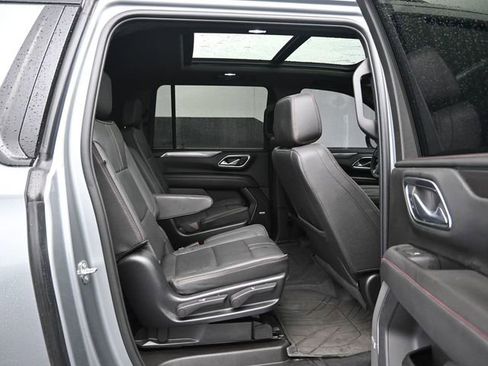 Used 2023 Chevrolet Suburban RST w/ Sport Performance Package image 45