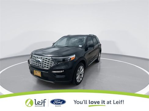 Used 2023 Ford Explorer Platinum w/ Technology Package image 4