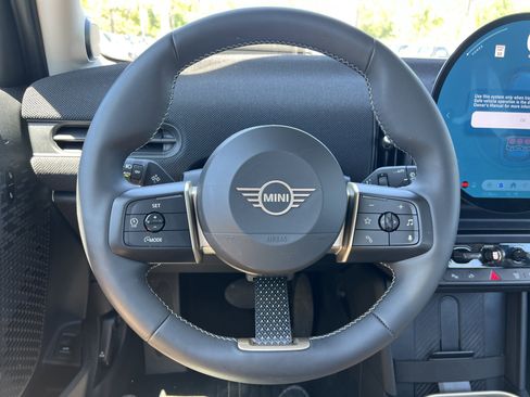 Used 2025 MINI Cooper S FWD image 18