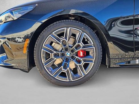 Used 2026 BMW 530i w/ M Sport Package RWD image 9