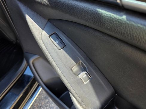 Used 2018 Honda Accord Touring image 37