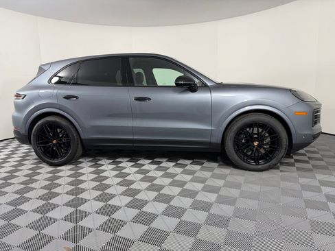 Certified 2026 Porsche Cayenne AWD/4WD image 8
