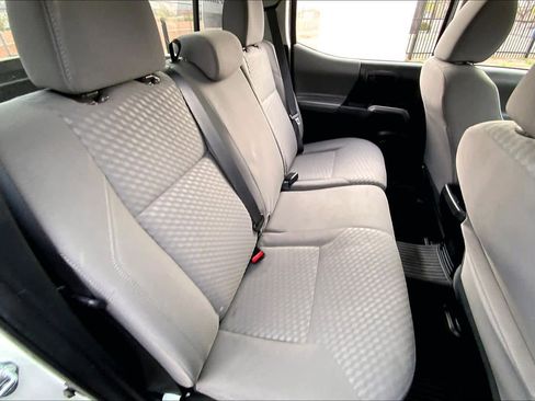 Used 2022 Toyota Tacoma SR5 w/ Technology Package image 17
