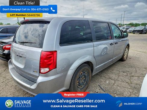 Used 2019 Dodge Grand Caravan SE FWD image 4