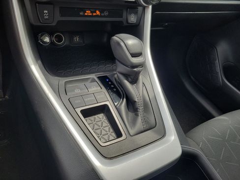 Used 2024 Toyota RAV4 XLE FWD image 30