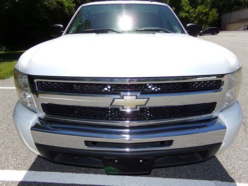 Used 2011 Chevrolet Silverado 1500 LT AWD/4WD image 3