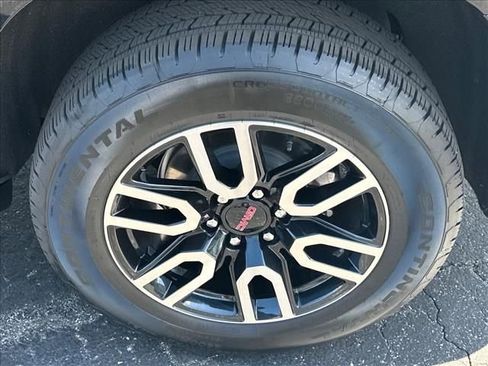 Certified 2023 GMC Yukon AT4 w/ AT4 Premium Package AWD/4WD image 40