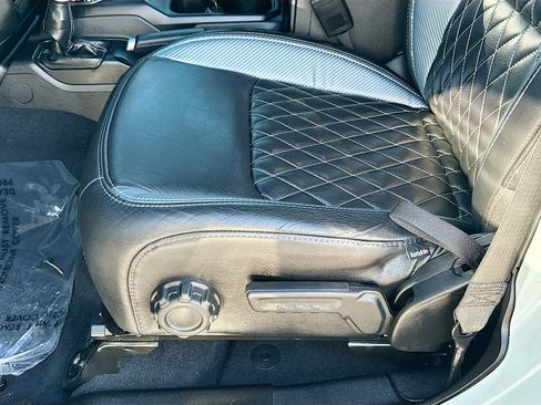 Used 2024 Jeep Wrangler Sport image 18