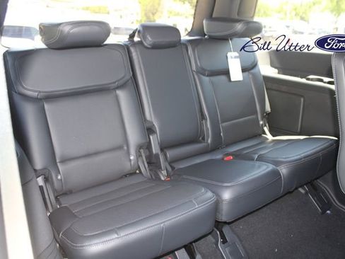 New 2025 Ford Expedition Platinum w/ Stealth Appearance Package image 10